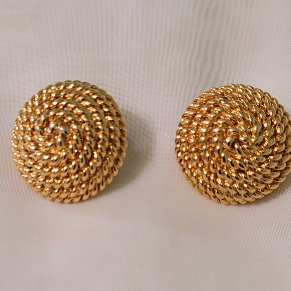 Vintage Clip on Earrings